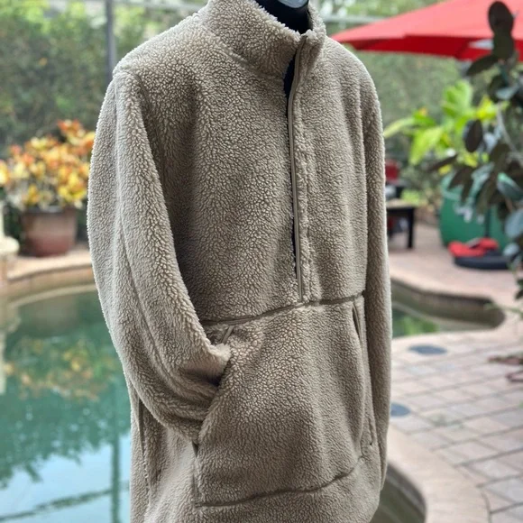 Nike Men's Therma Fit Yoga Sweatshirt Pullover M Brown - New with Tags - Picture 2 of 9